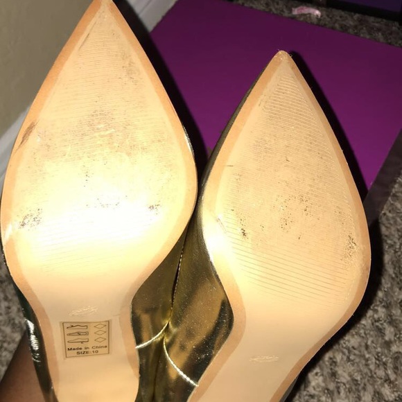 Gold Heels - Picture 3 of 4